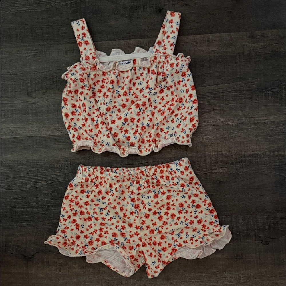 Old Navy 2T Floral Ruffle Tank and Shorts Set